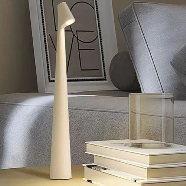 lampe de bureau rechargeable en aluminium blanche