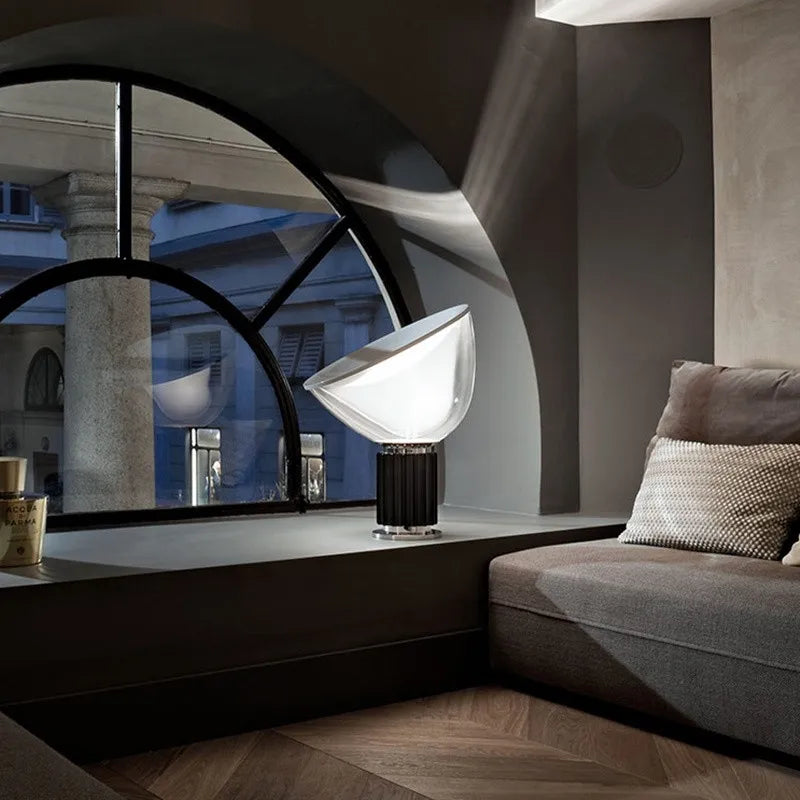 lampe de table led design bord de fenetre salon futuriste