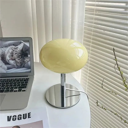 lampe a poser verre intensite reglable sur table travail