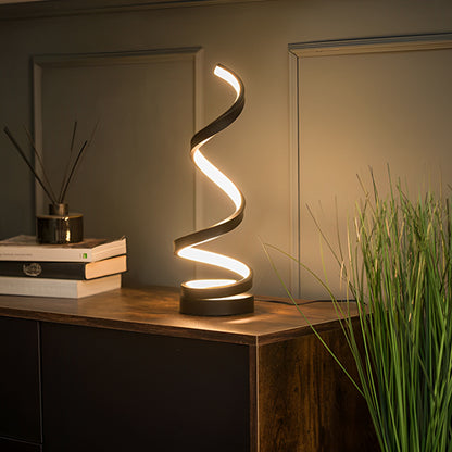 lampe de chevet sur bureau lumiere chaude