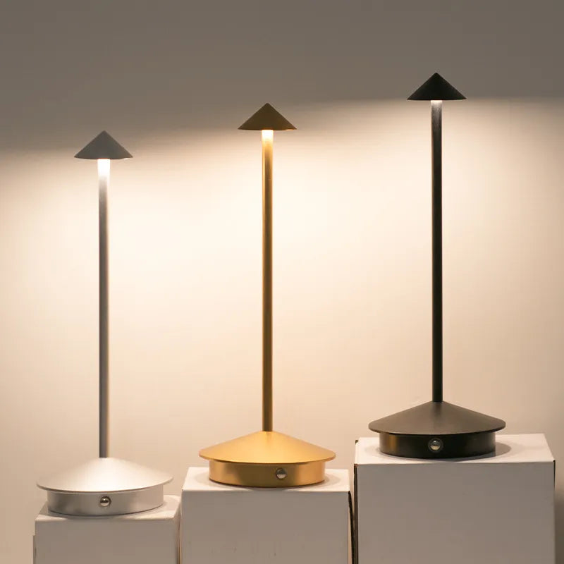 lampe de table led design conique presentation