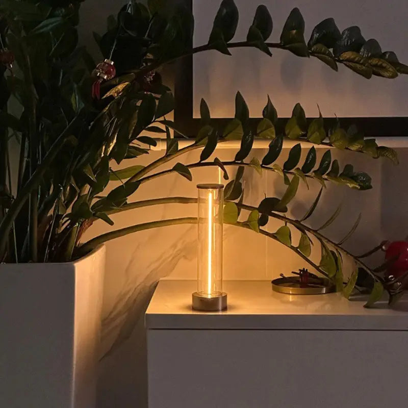 lampe rechargeable sur bureau madame